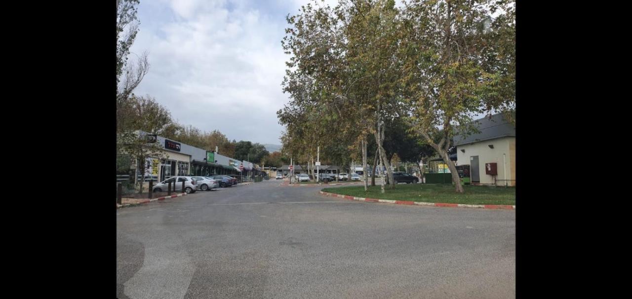 אירוח אריאל Apartamento HaGosherim Exterior foto
