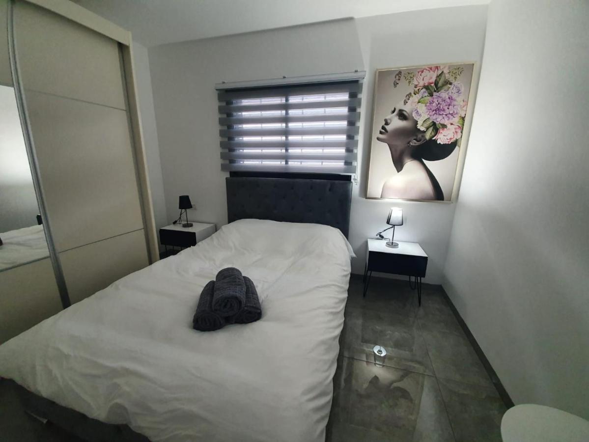 אירוח אריאל Apartamento HaGosherim Exterior foto