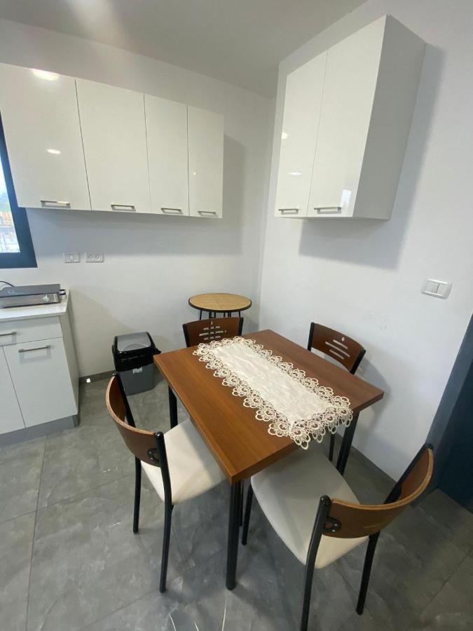 אירוח אריאל Apartamento HaGosherim Exterior foto
