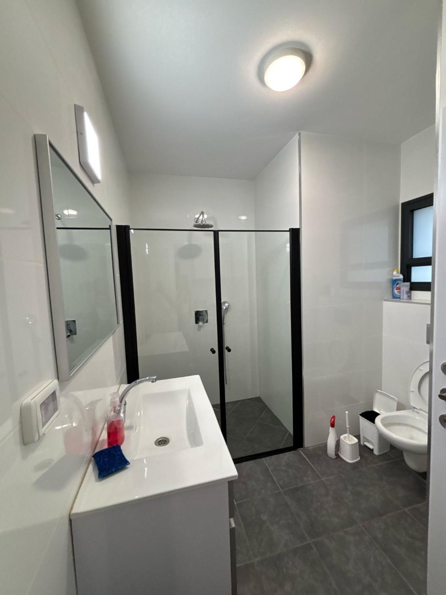 אירוח אריאל Apartamento HaGosherim Exterior foto