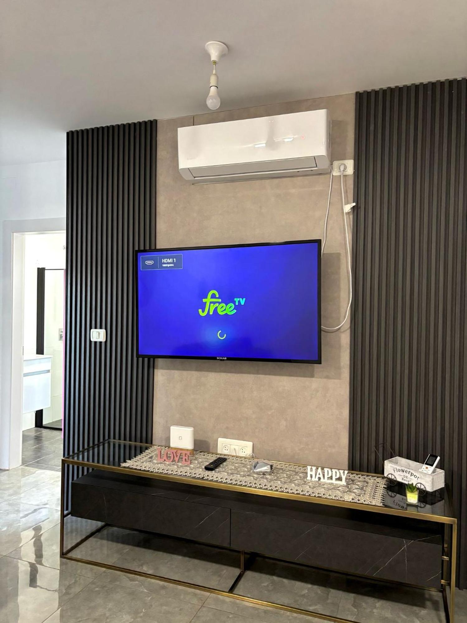 אירוח אריאל Apartamento HaGosherim Exterior foto
