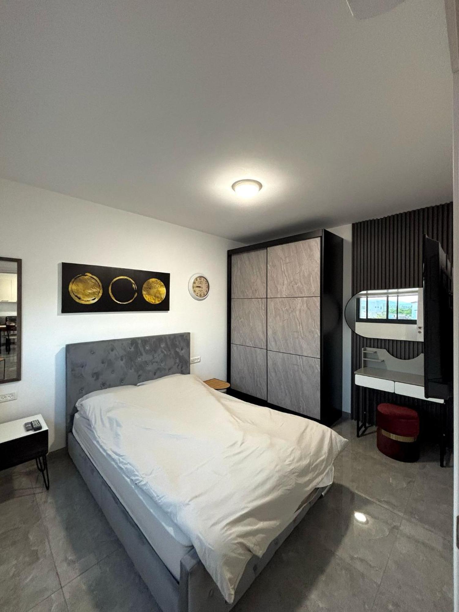 אירוח אריאל Apartamento HaGosherim Exterior foto