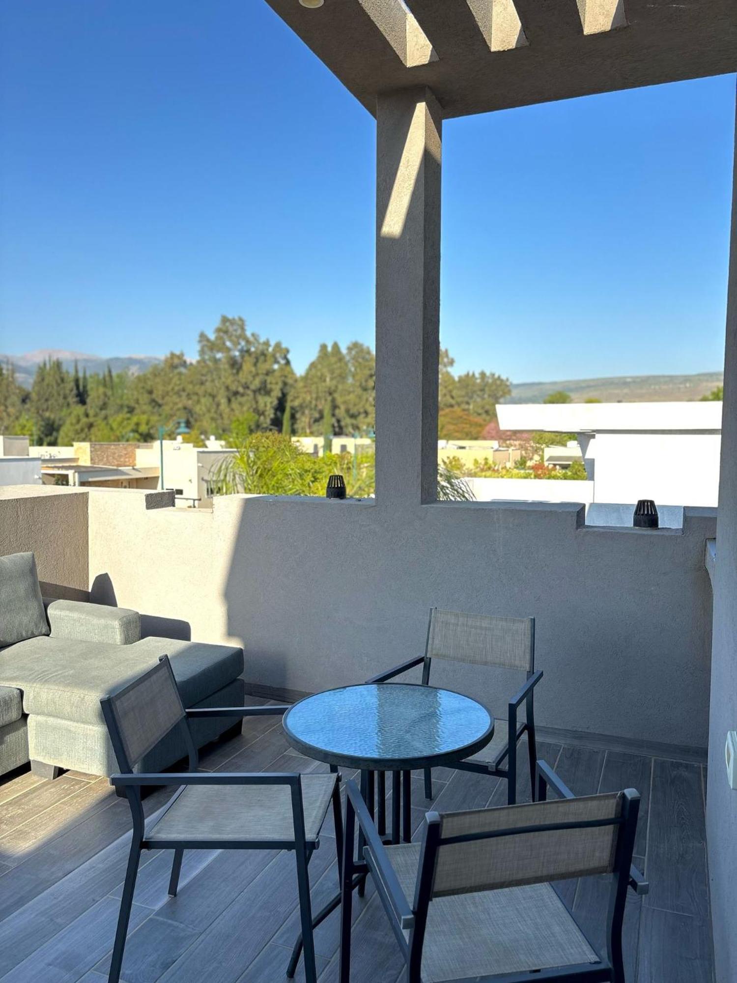 אירוח אריאל Apartamento HaGosherim Exterior foto